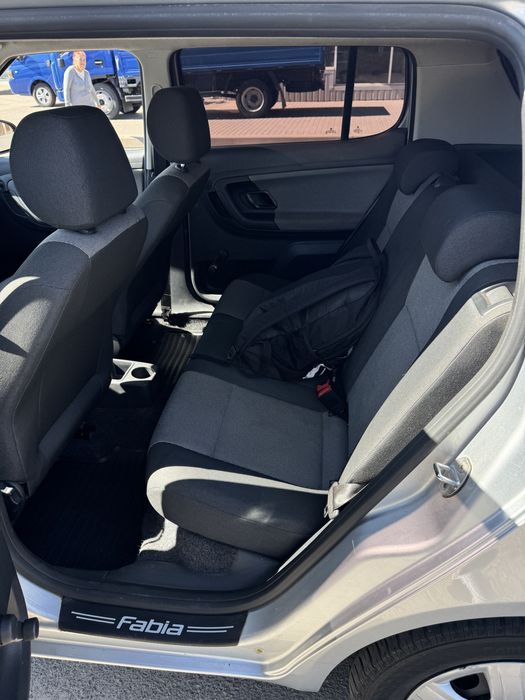 Авто skoda fabia 2011 1.2