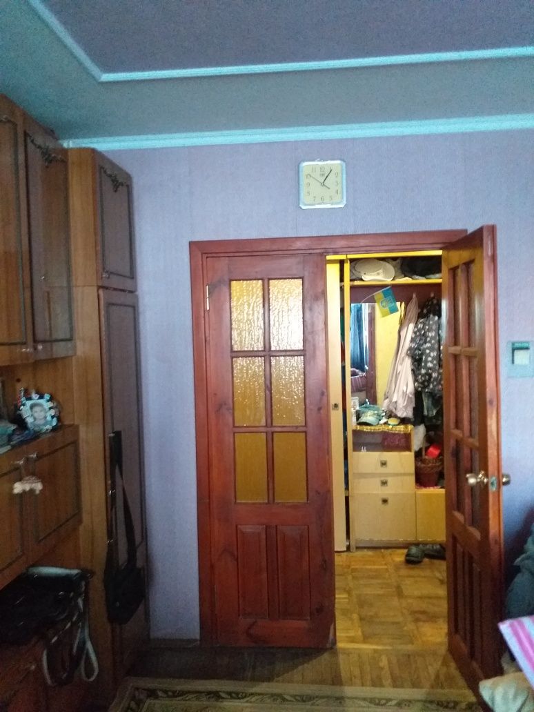 Продам трикімнатну квартиру