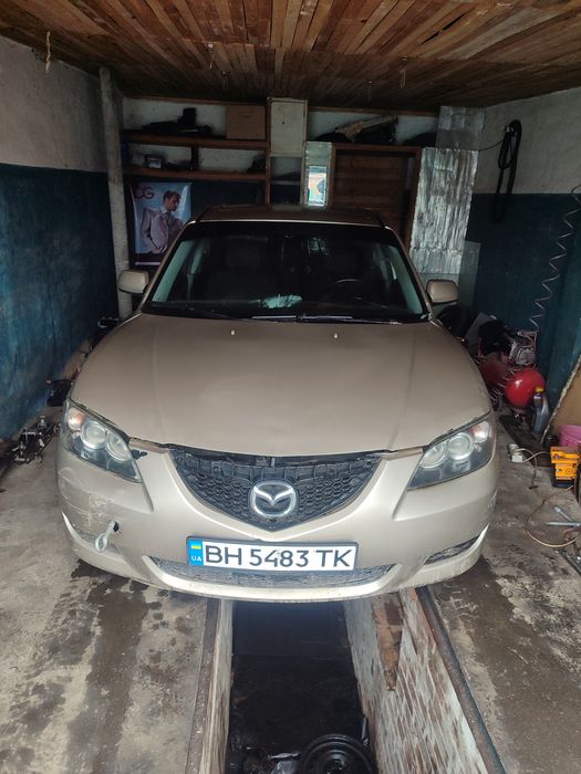 Продам мазду 3 під ремонт двигуна