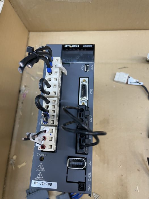 Serwozasilacz Mitsubishi MR-J3-40B MR-J3-10B MR-J3-70B MR-J3-20BS