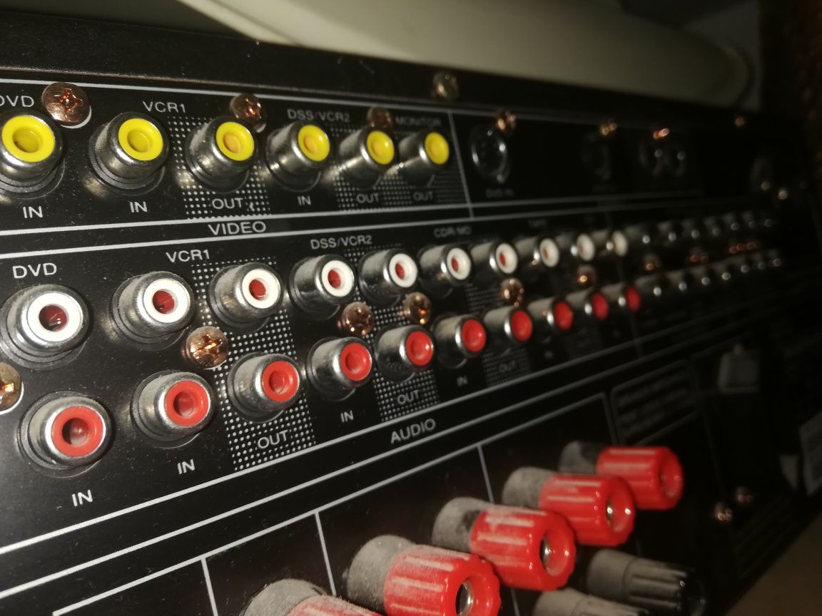 Amplituner Marantz