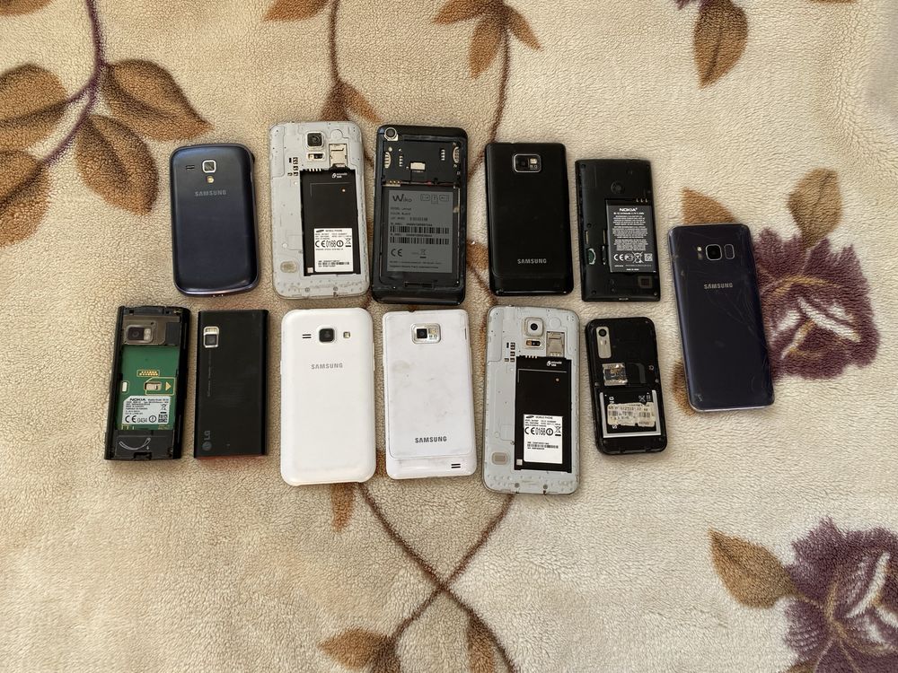Uszkodzine / zepsute telefony na części