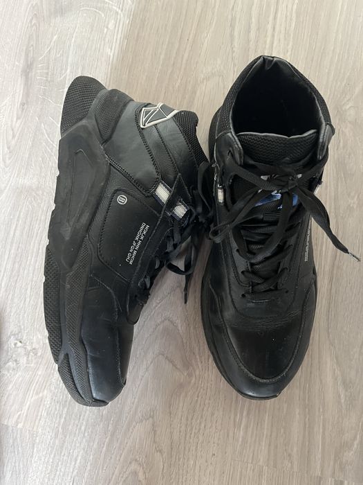 Кросівки , ботинки. Холодна осінь , тепла зима