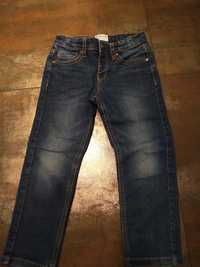 Spodnie jeansowe firmy Mayoral rozmiar 4 latka