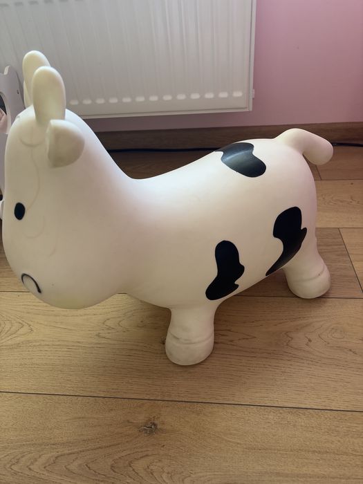 Skoczek krowa do skakania