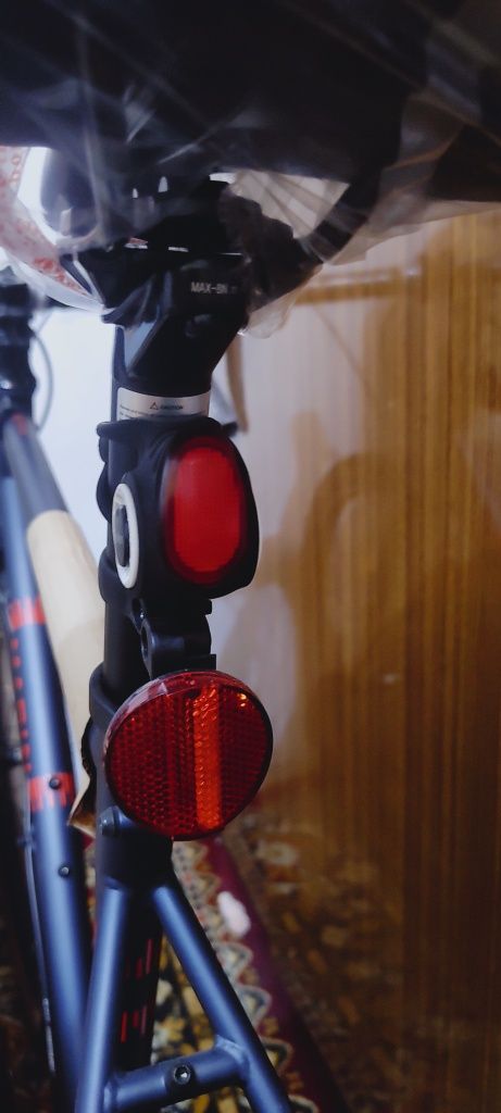 Alarm & tylne światło & dzwonek - USB pilot zdalny rower