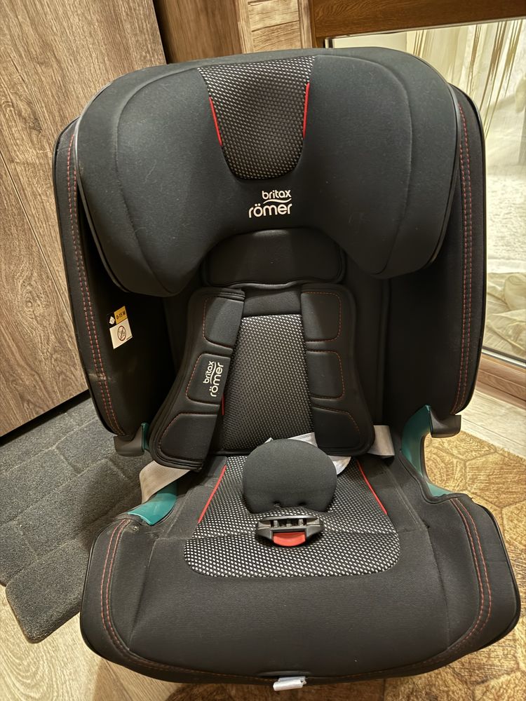 Продам автокрісло britax romer advansafix i size 76- 150 см.