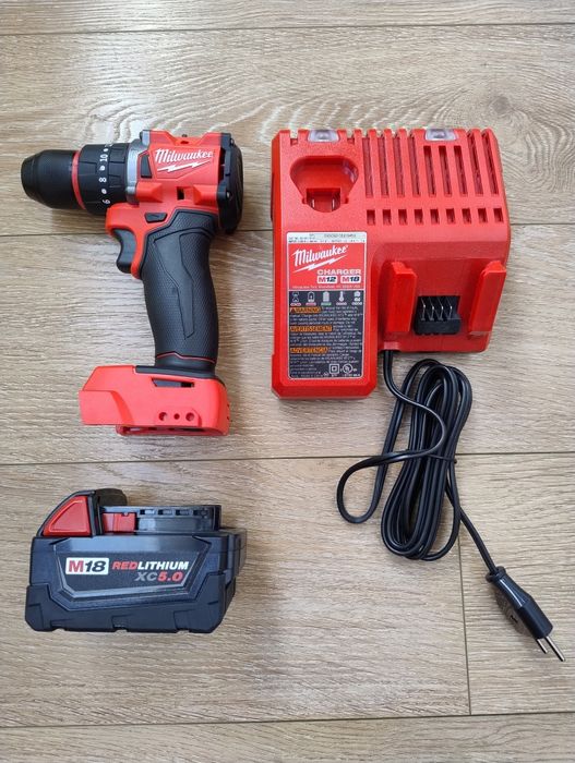 Milwaukee M18 3602-21 Шуруповерт комплект новий