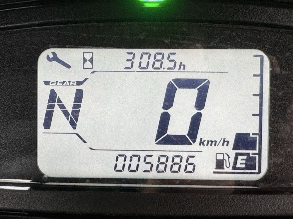 Suzuki kingquad LTA 750 razem z przyczepką