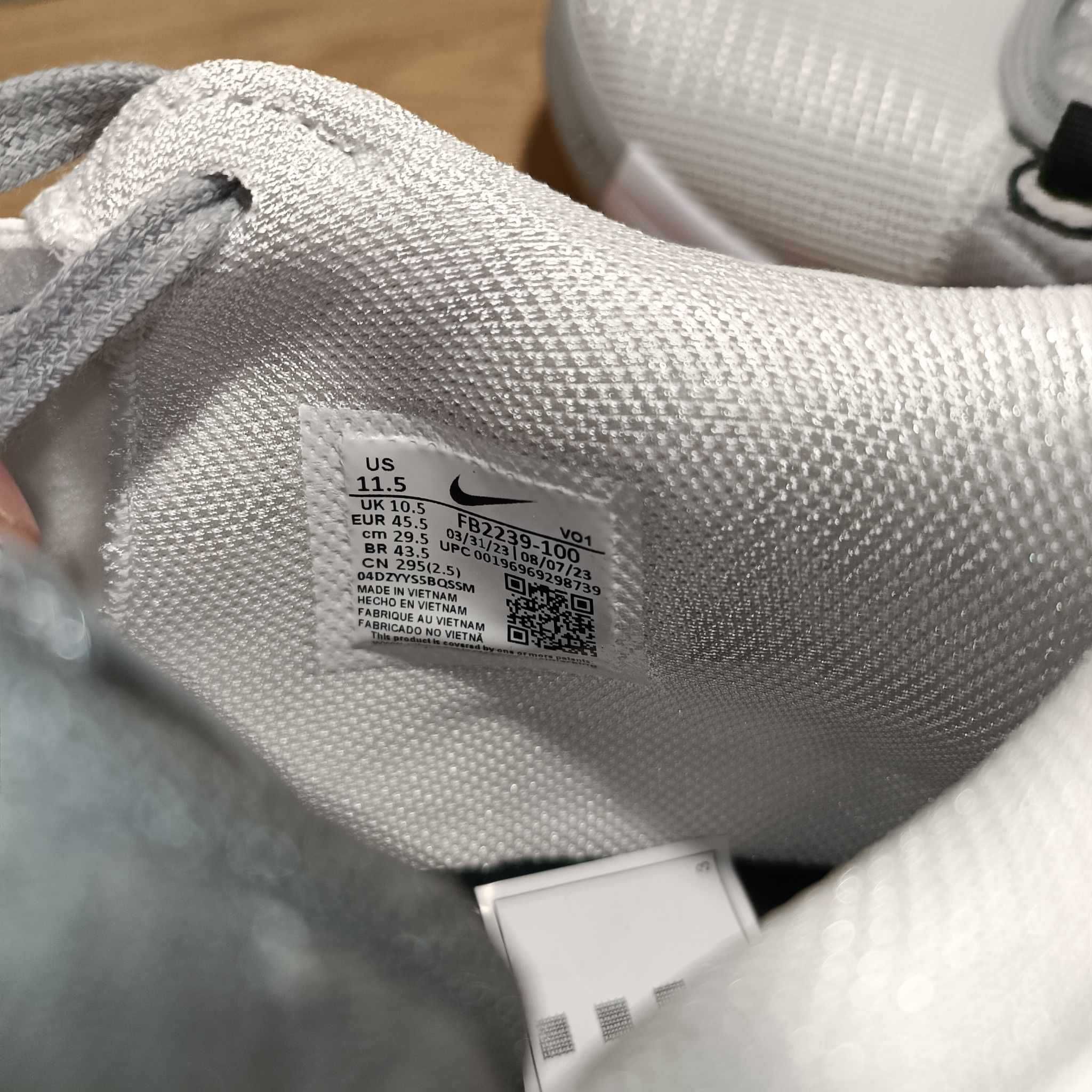 Nike LeBron Witness VIII r. 45,5 (29,5 cm) White/Black-LT Smoke Grey
