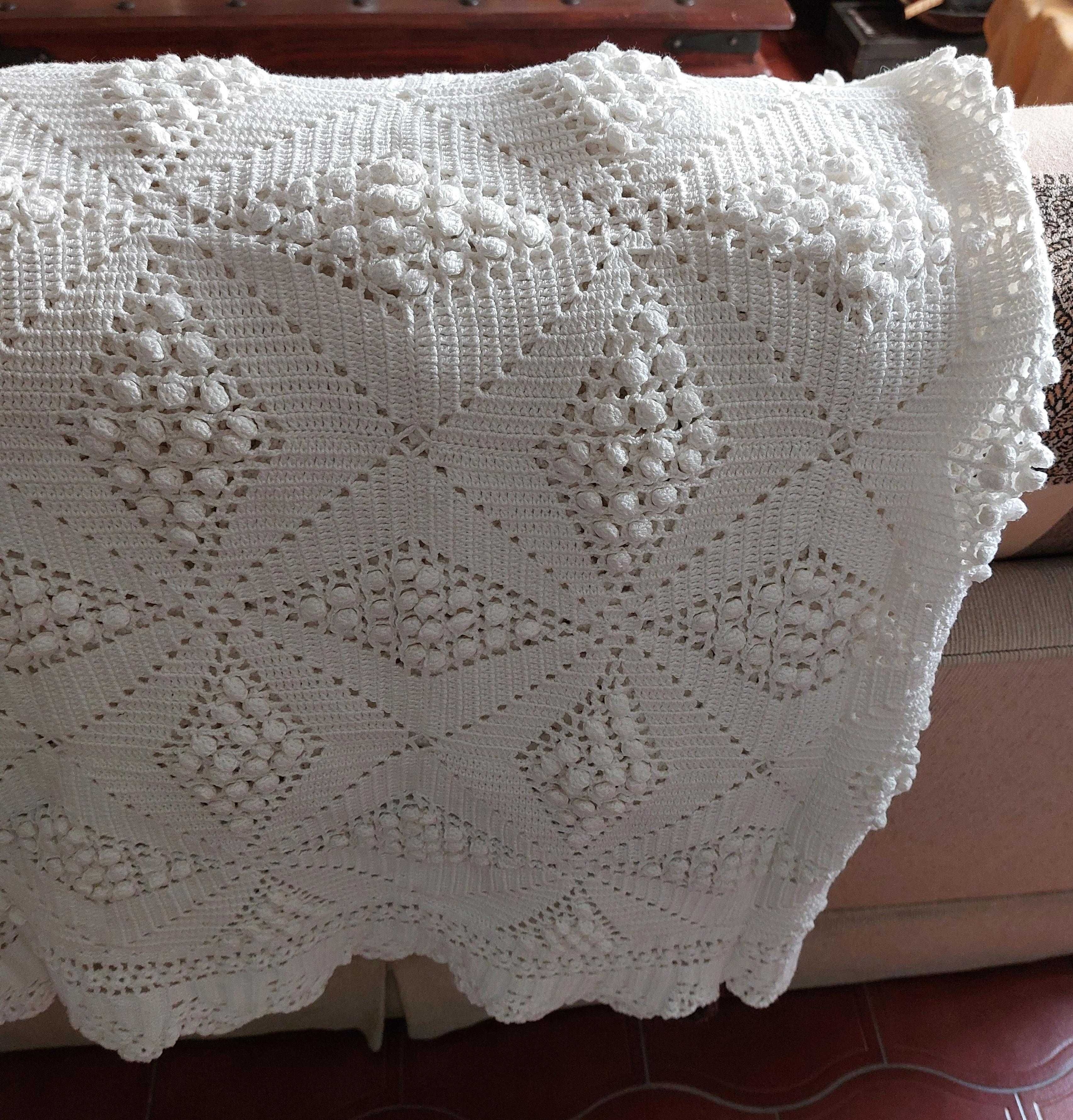 Colcha  de crochet, feita à mão, vintage.