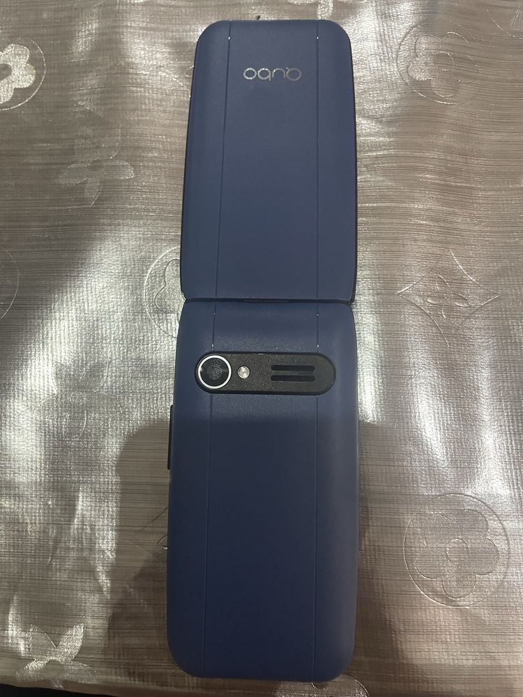 Telemovel Qubo NeonW Novo