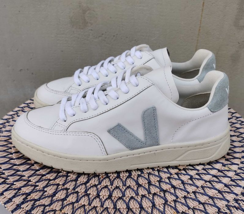 Шкіряні кросівки Veja V-12 унісекс 39 р Оригінал