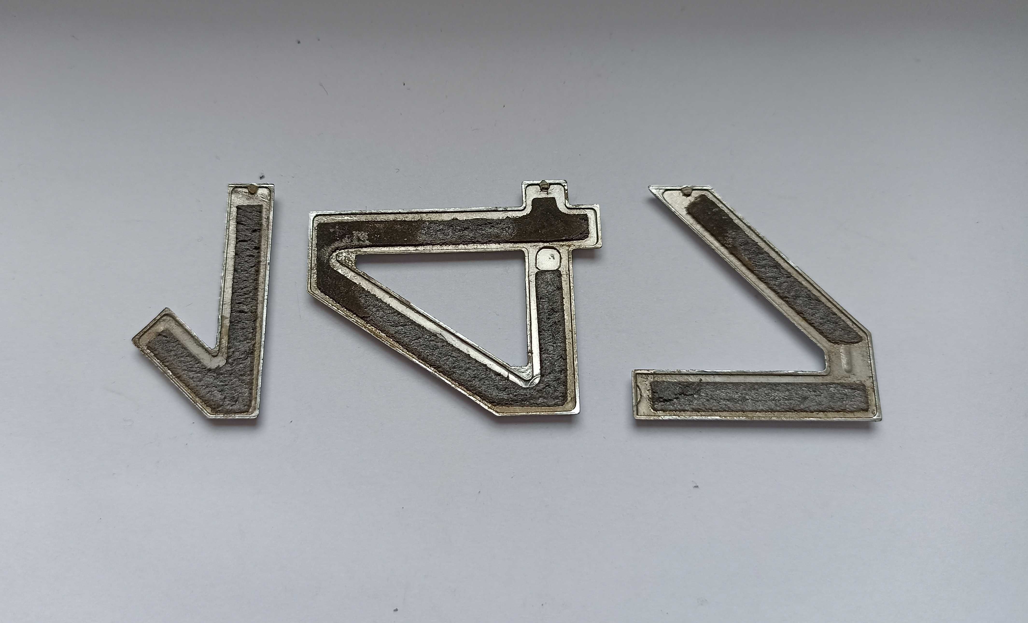 Napis emblemat Alfa Romeo 147