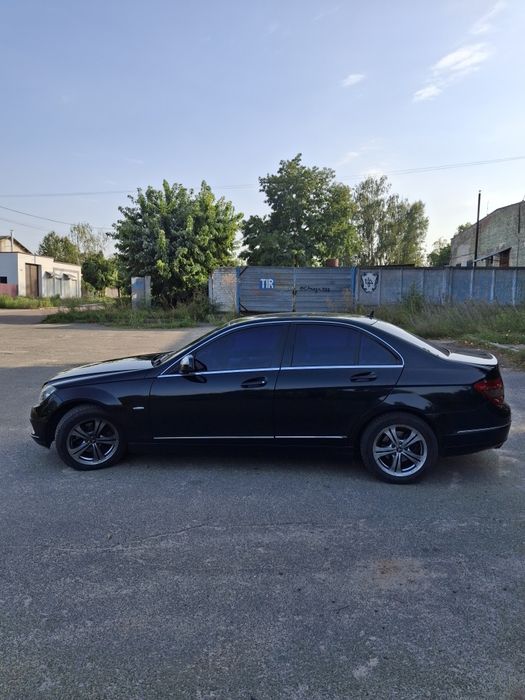 Продам Mercedes Benz C-Class 2008року