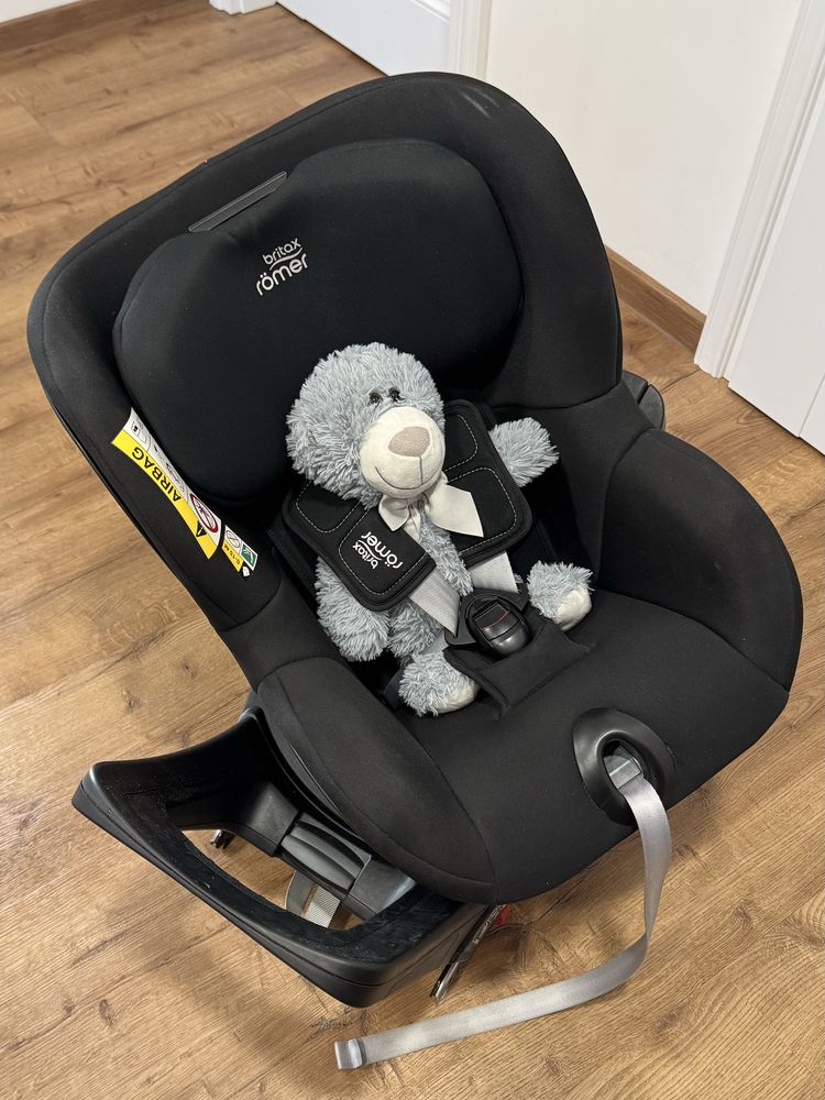 Fotelik obrotowy 61-105 cm Britax Romer Dualfix M i-size 360 stopni
