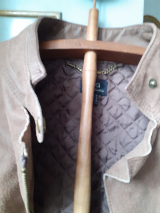 Blusão castanho em pele de porco