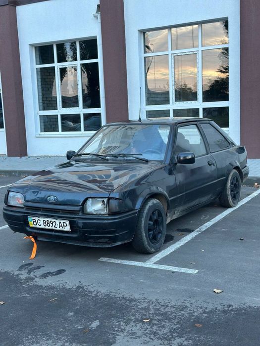 Ford escort 1988