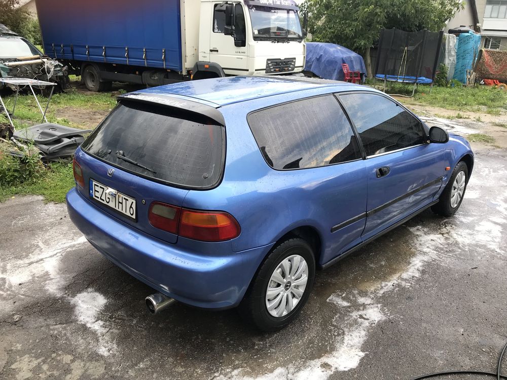 Honda Civic EG двигун D15B2, є все.