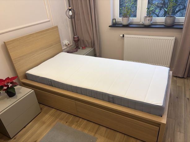 Łóżko Ikea MALM