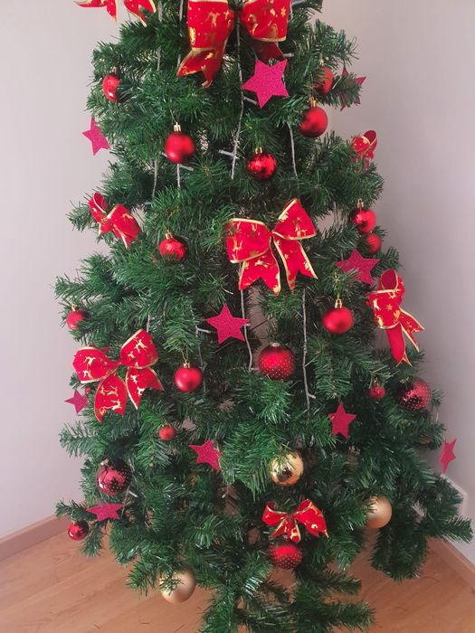 Árvore de Natal Artificial - 180cm (Nova, Perfeita!)