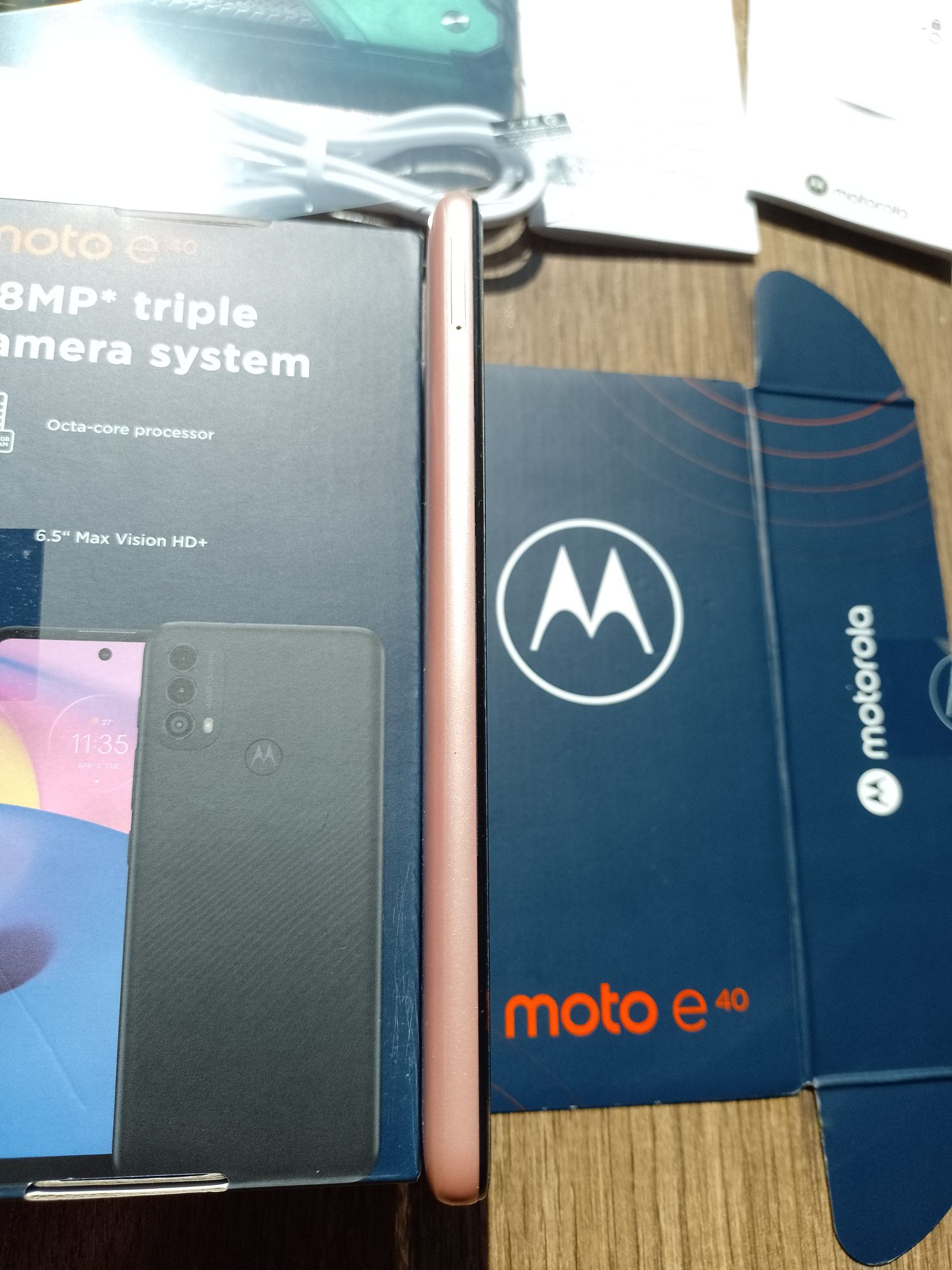 Motorola e40 różowa 6/64GB 6,5" Idealny Bateria 5000 mAh aparat 48 MPi