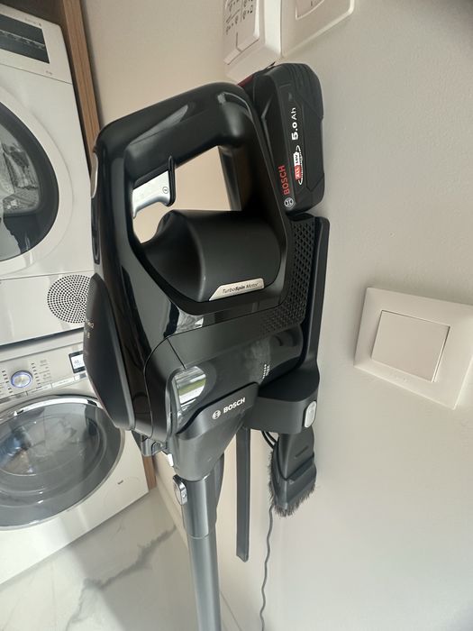 Aspirador vertical Bosch serie 8