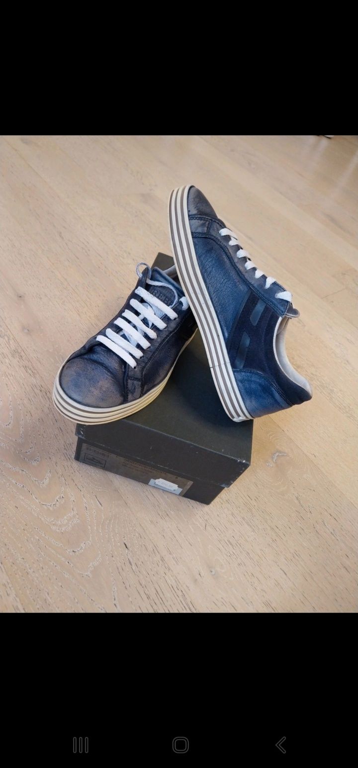 Hogan  -Modelo Rebel