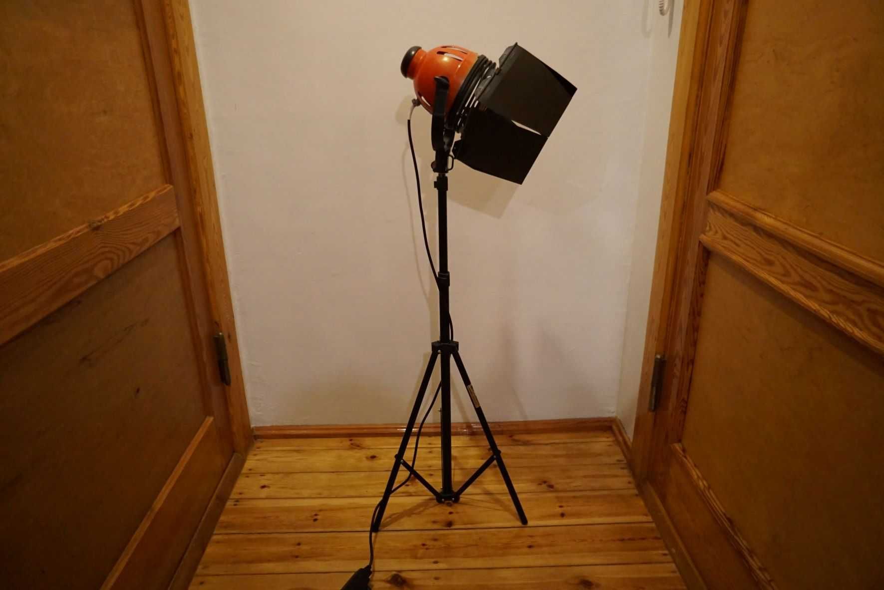 Lampa studyjna foto światła stałego SPOT LIGHT, RED HEAD 800W   statyw