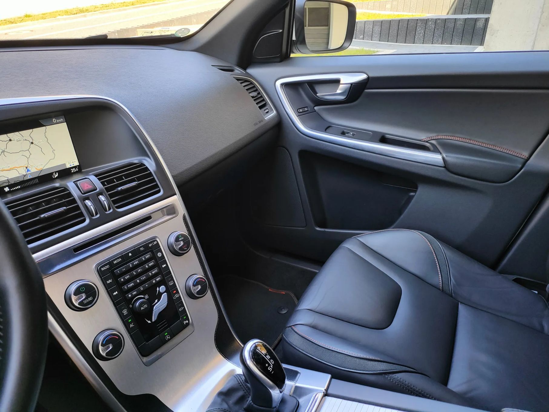 Volvo XC 60 Bogata Wersja-Ocean Race-Zadbany-Xenon-Automat-GPS-Nowy Rozrząd!