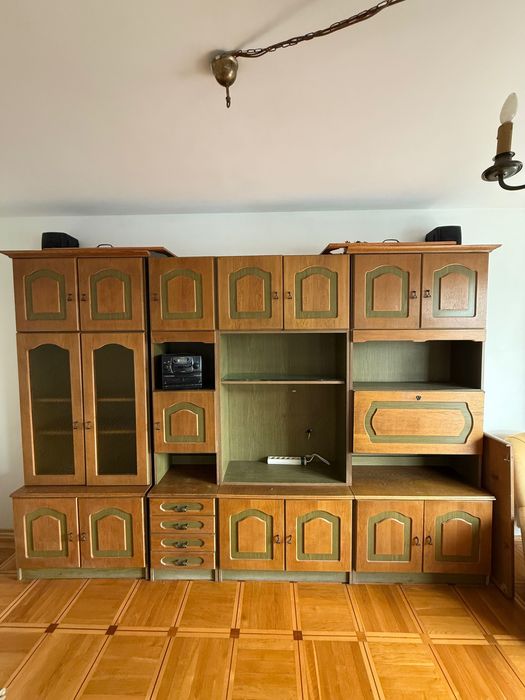 Meblościanka, zepsuty barek