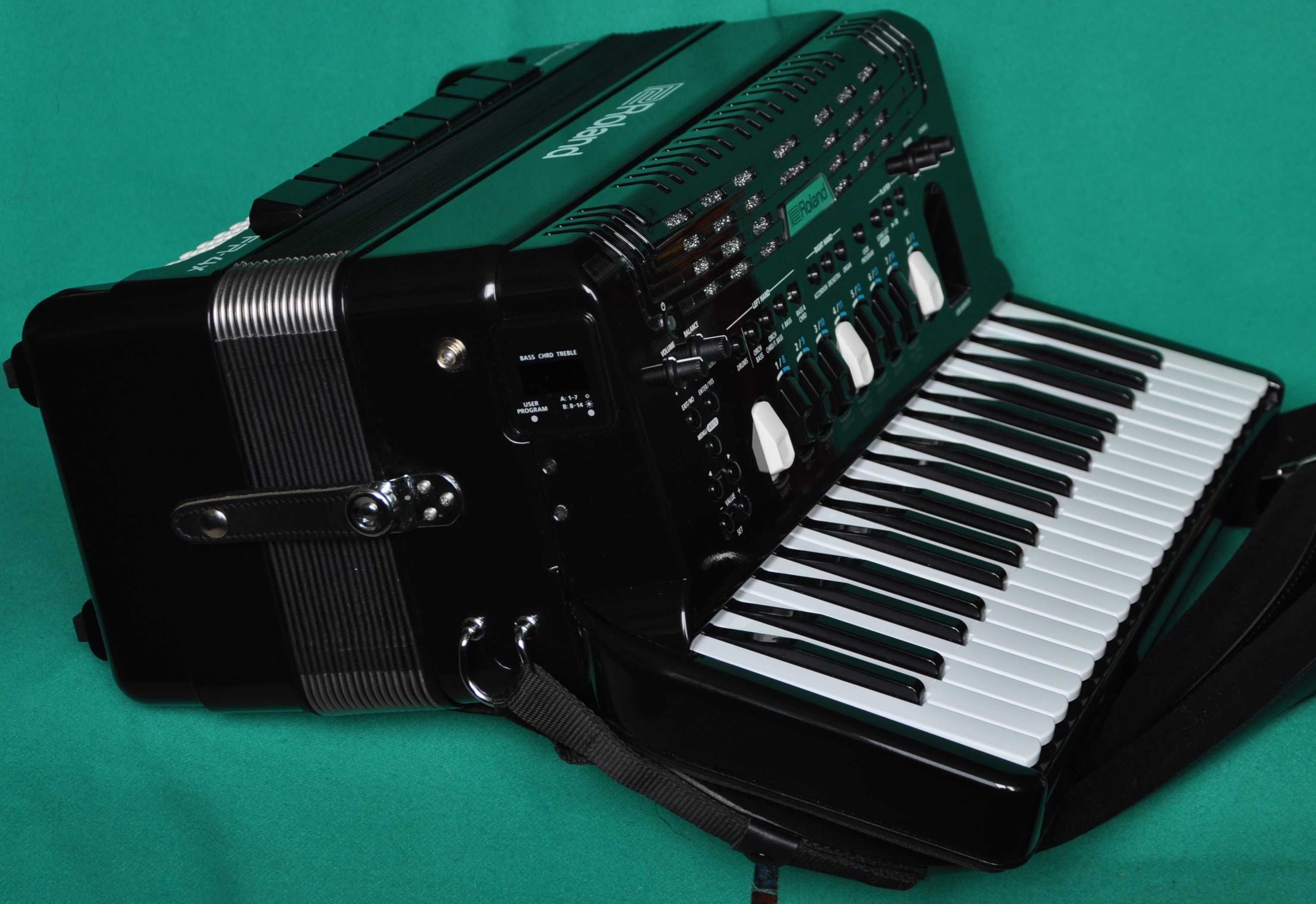 Акордеон,аккордеон електронний,італійський Роланд фр-4х, Roland fr-4x