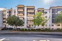 Apartamento T3 c/ 2 wc´s e parqueamento -...