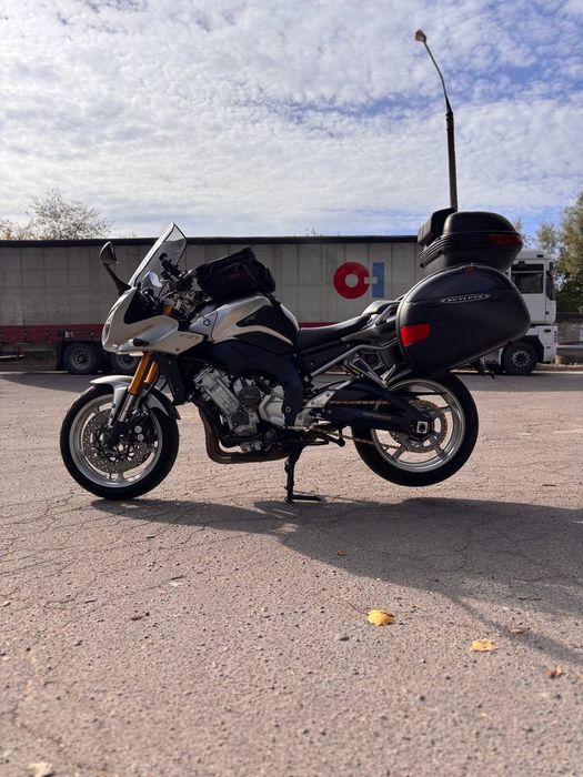Продам Yamaha Fazer FZ1