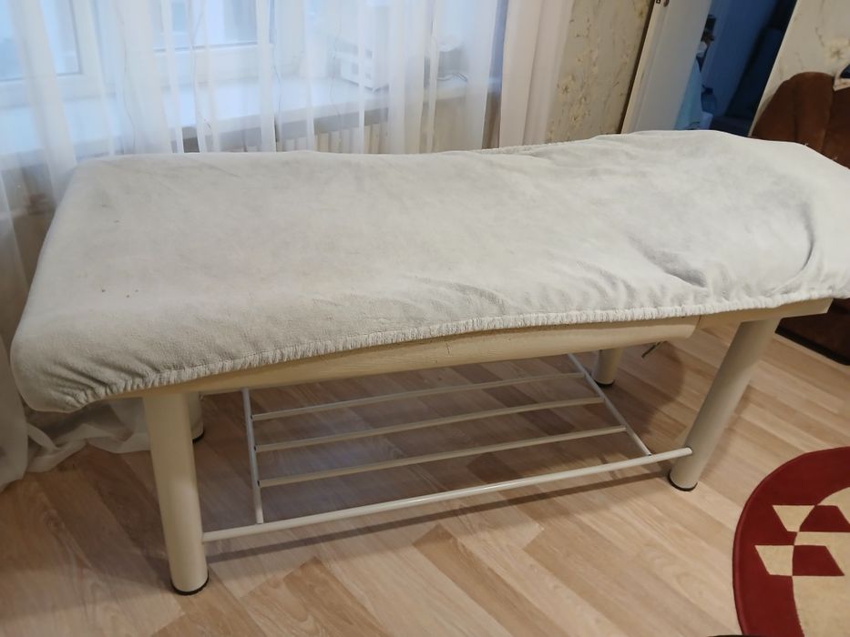 Кушетка  косметологическая