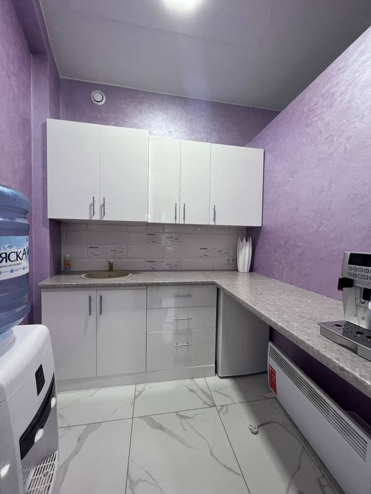 Продаж приміщення, 33 кв.м., Центр