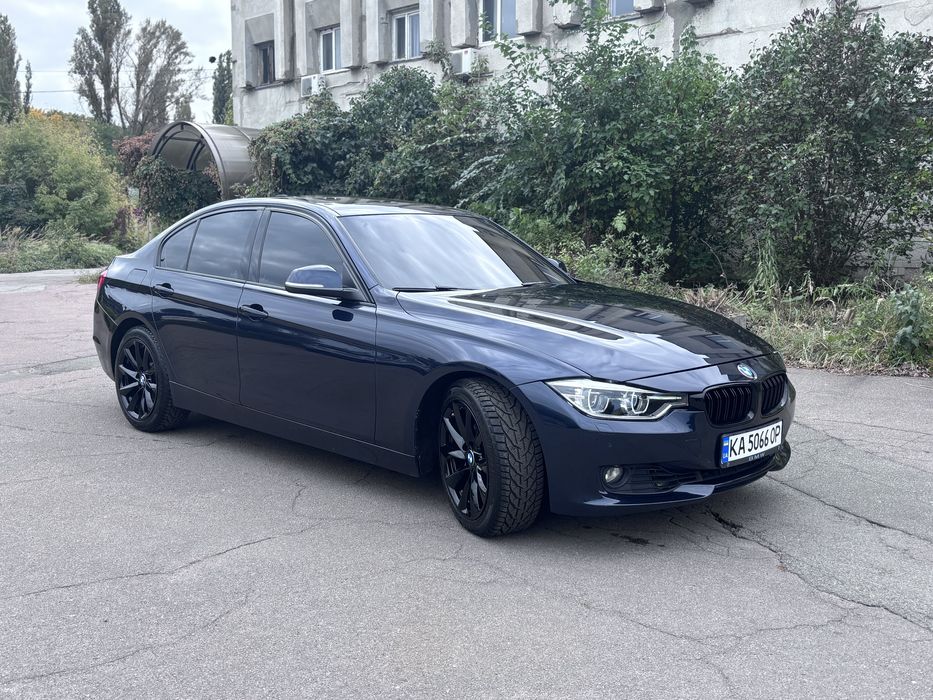 Продам BMW  F30 v328 Xdrive