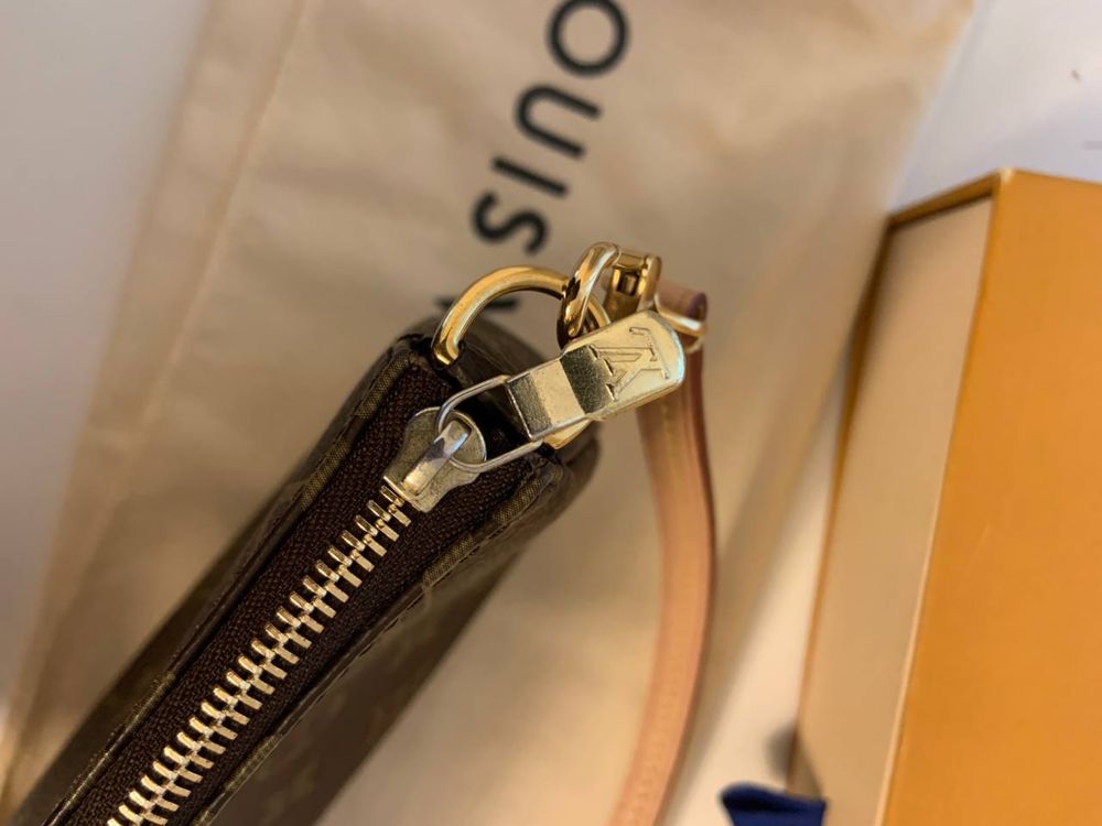 Сумка Louis Vuitton pochette accessories monogram новая