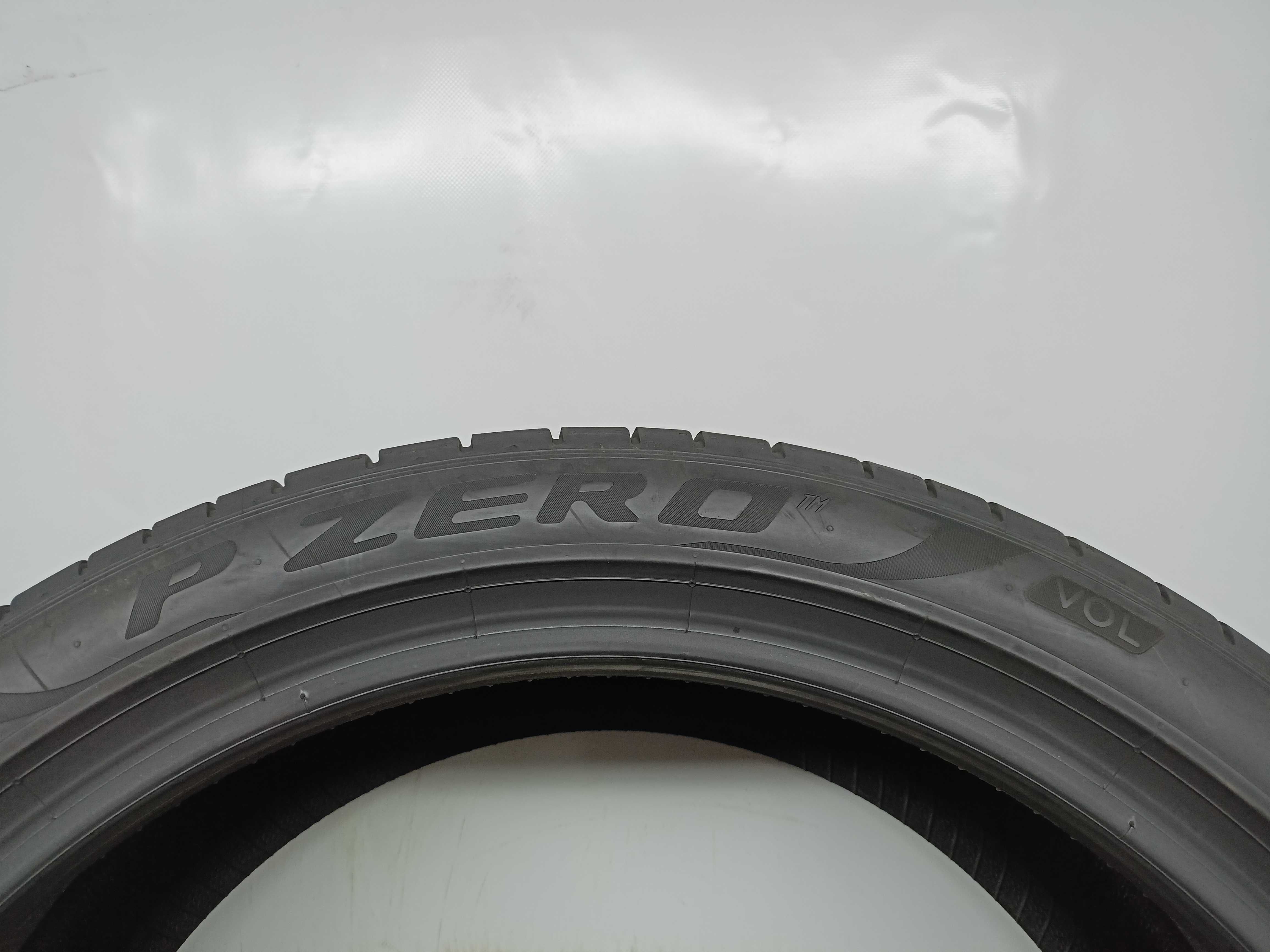 Pirelli P Zero 255/40/21 2021 rok 102V 6,3mm (987)