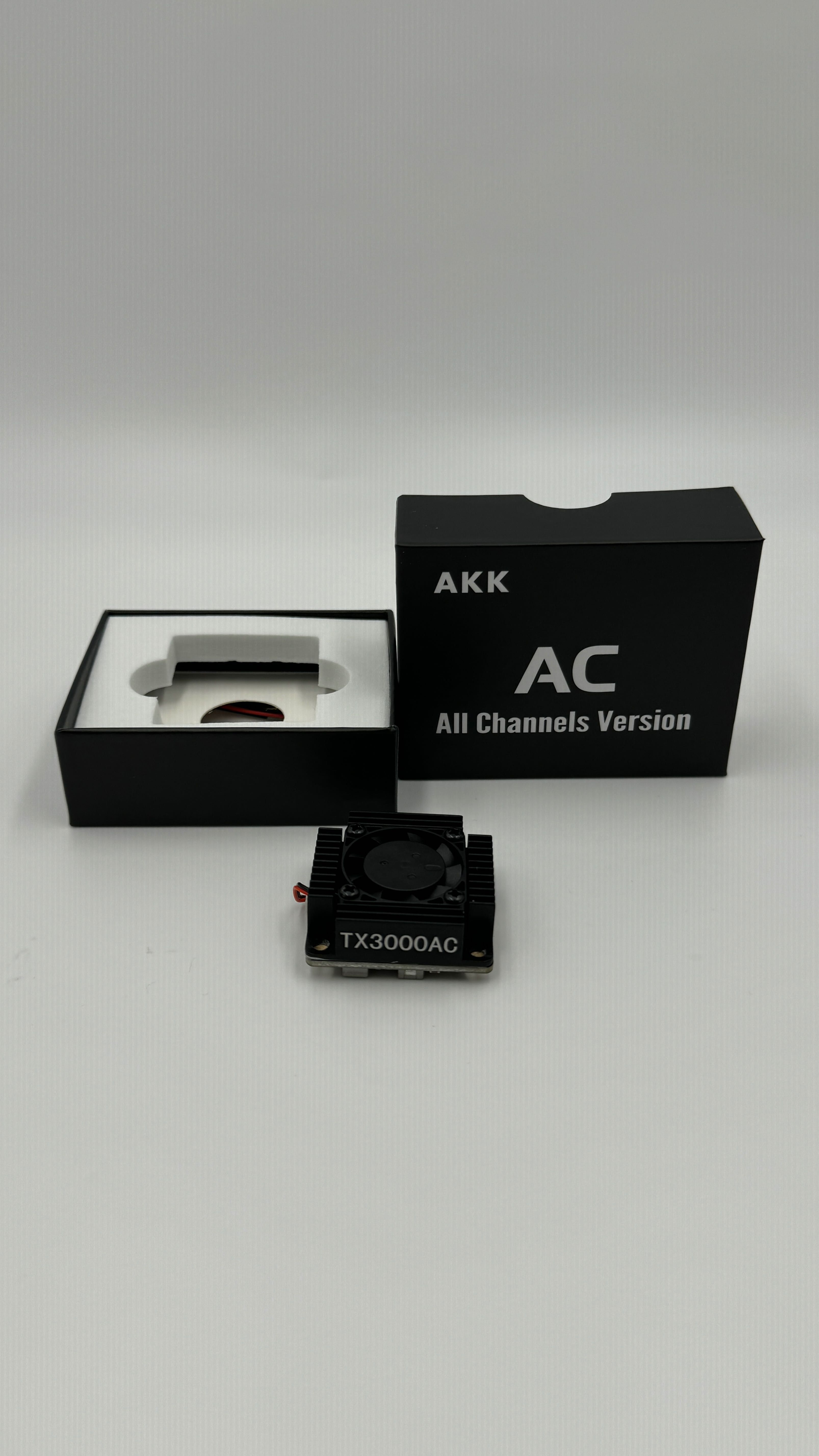 NEW! Відеопередавач AKK Ultra Long Range/All Channels 3W 5.8GHz 80CH