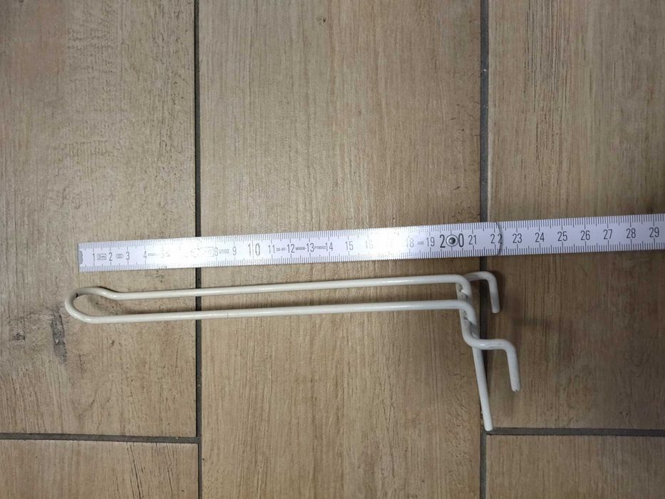 uchwyty na stojaki ponad 150szt