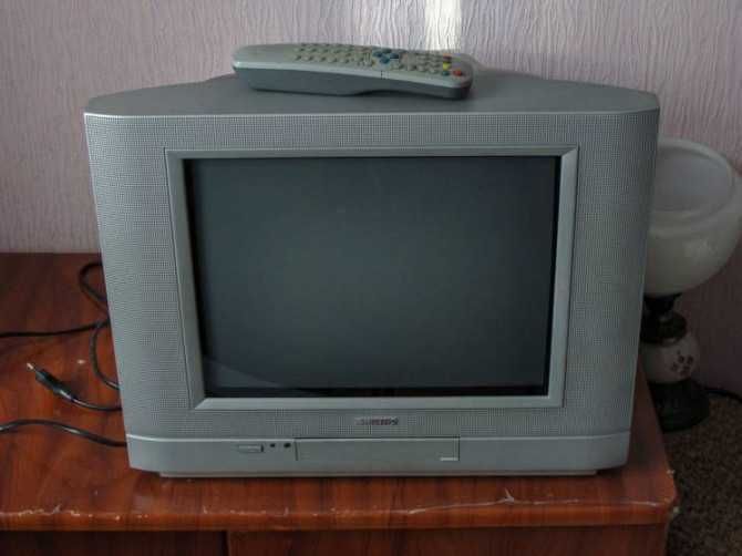 Телевізори JVC AV 1415 EE, Philips 15PT2767/60
