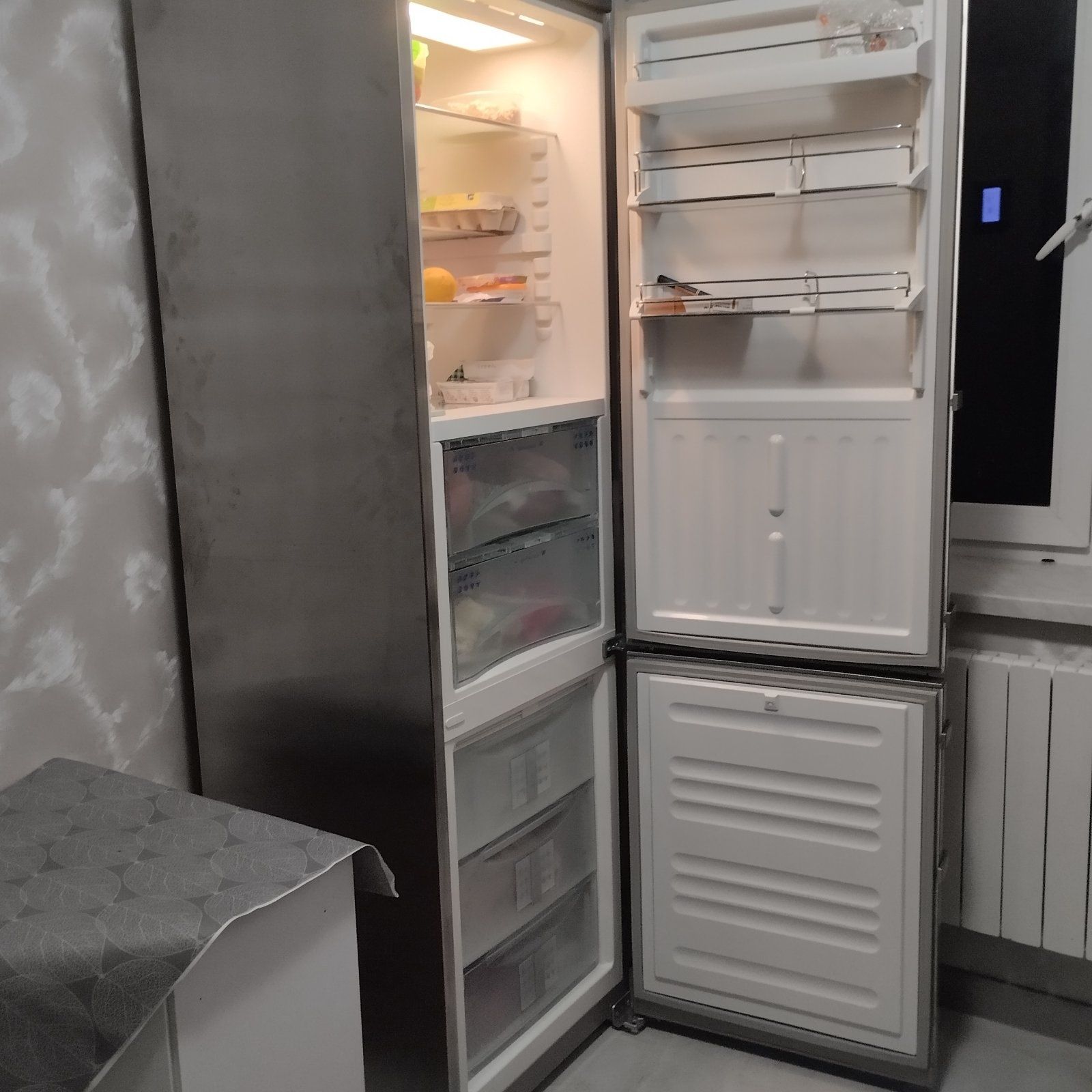 Продам холодильник ЛИБХЕРР