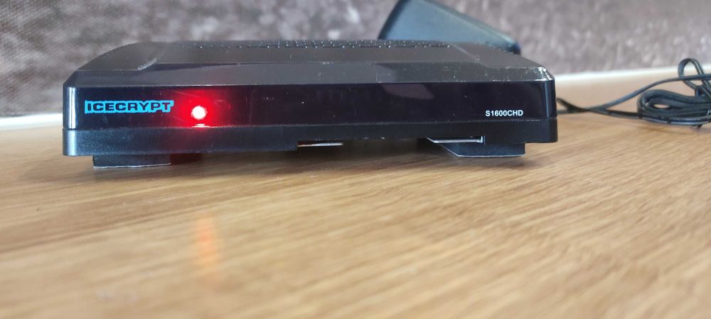 Receptor de satélite digital ICECRYPT S1600CHD