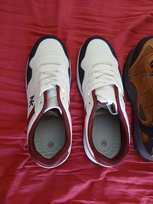 Tênis tamanho 43
