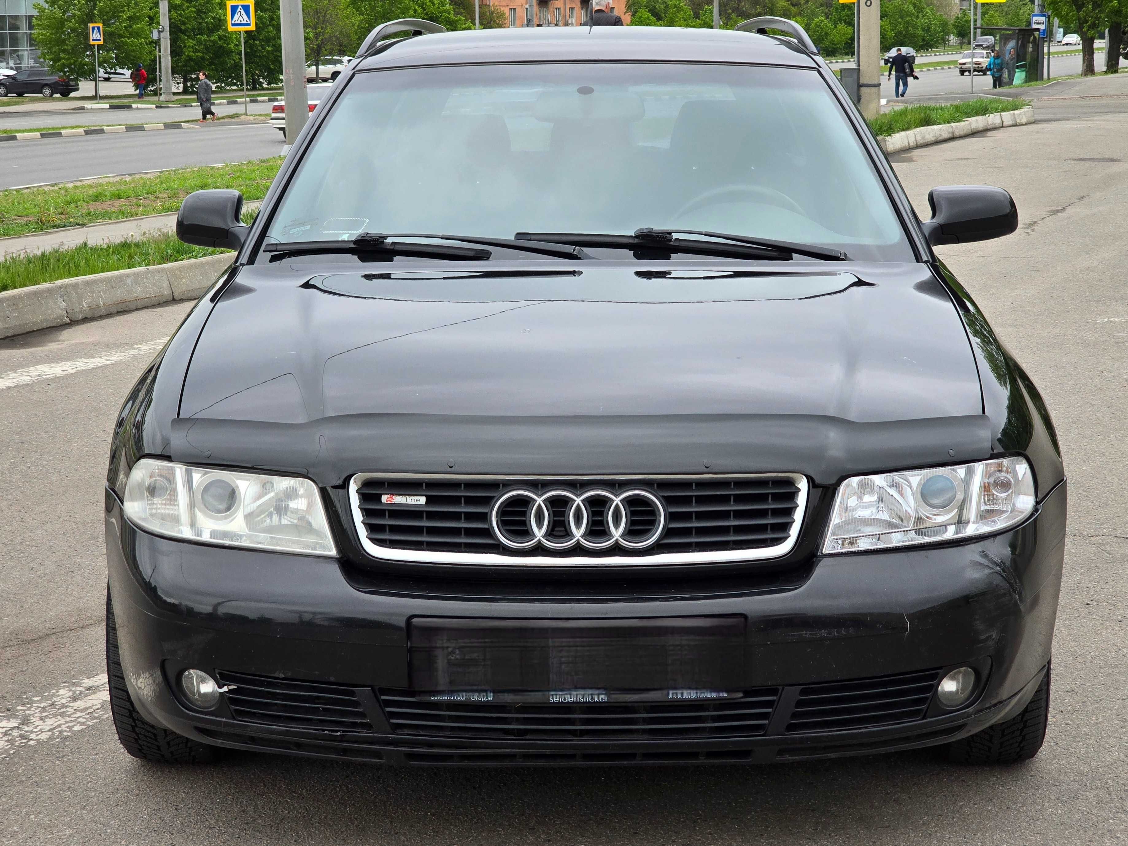 Audi A4 2000 р.в. 1.8 газ-бензин, механіка