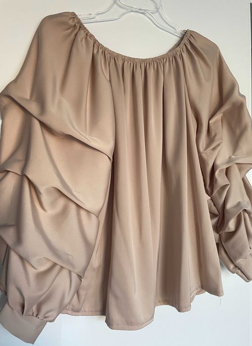 Nowa włoska beżowo złota satynowa hiszpanka uni