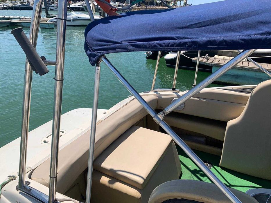 Barco Regal 222 SC Valenati, 8 pessoas Marina de Vilamoura