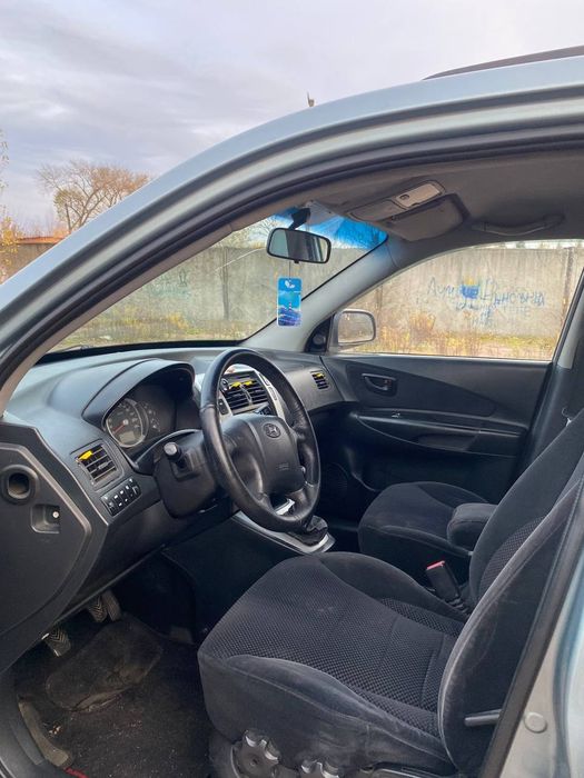 Hyundai Tucson 2.0 бензин