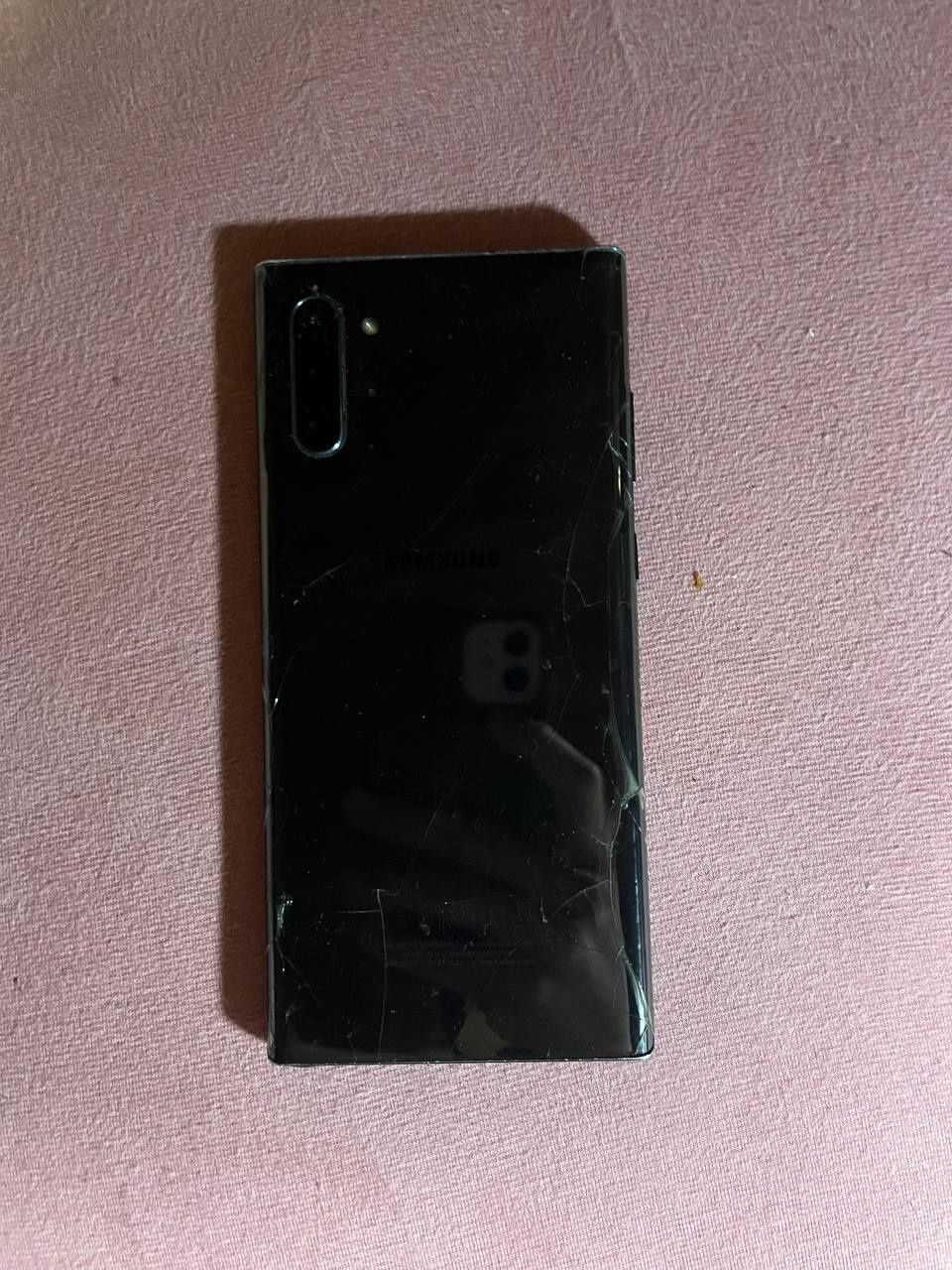 Продам Самсунг Note 10+